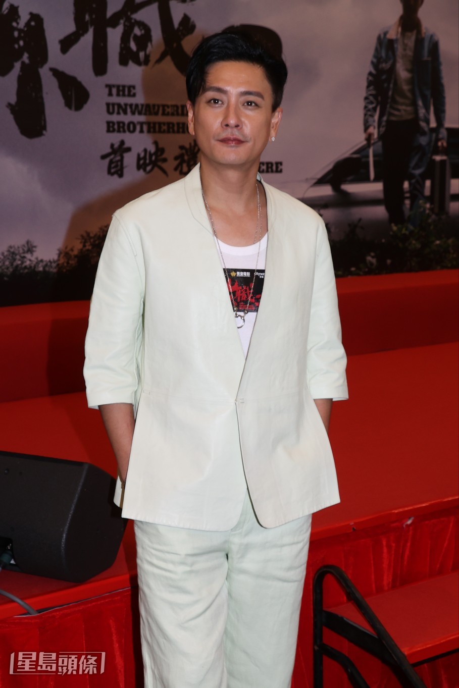 黄宗泽则笑言妈妈看到他死可能会拍手掌。