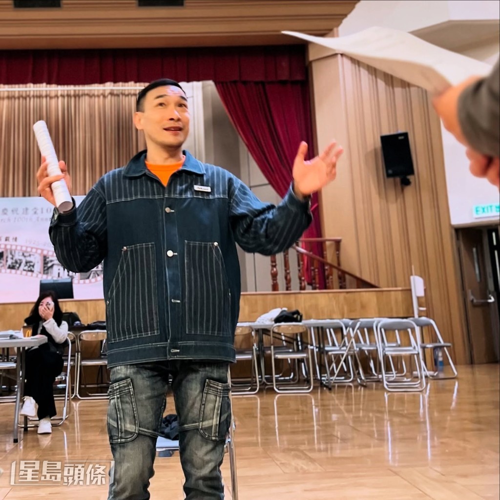 泰臣大讚今次素人劇組比咗好大驚喜佢。 泰臣大讚今次素人劇組比咗好大驚喜佢。