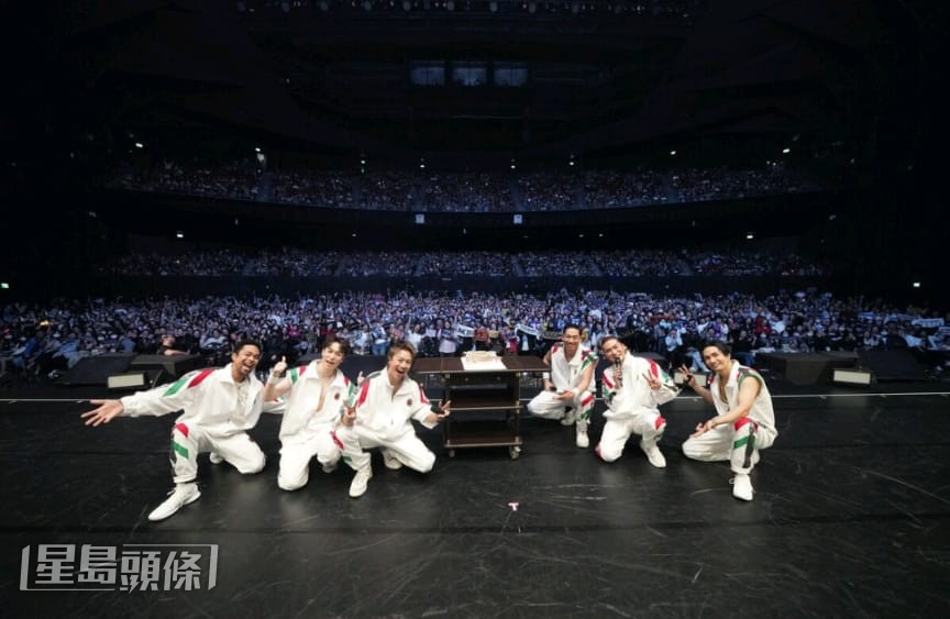 開騷前一天正值TAKAHIRO(左三)的39歲生日,大會安排了生日蛋糕為他慶祝。 開騷前一天正值TAKAHIRO(左三)的39歲生日,大會安排了生日蛋糕為他慶祝。