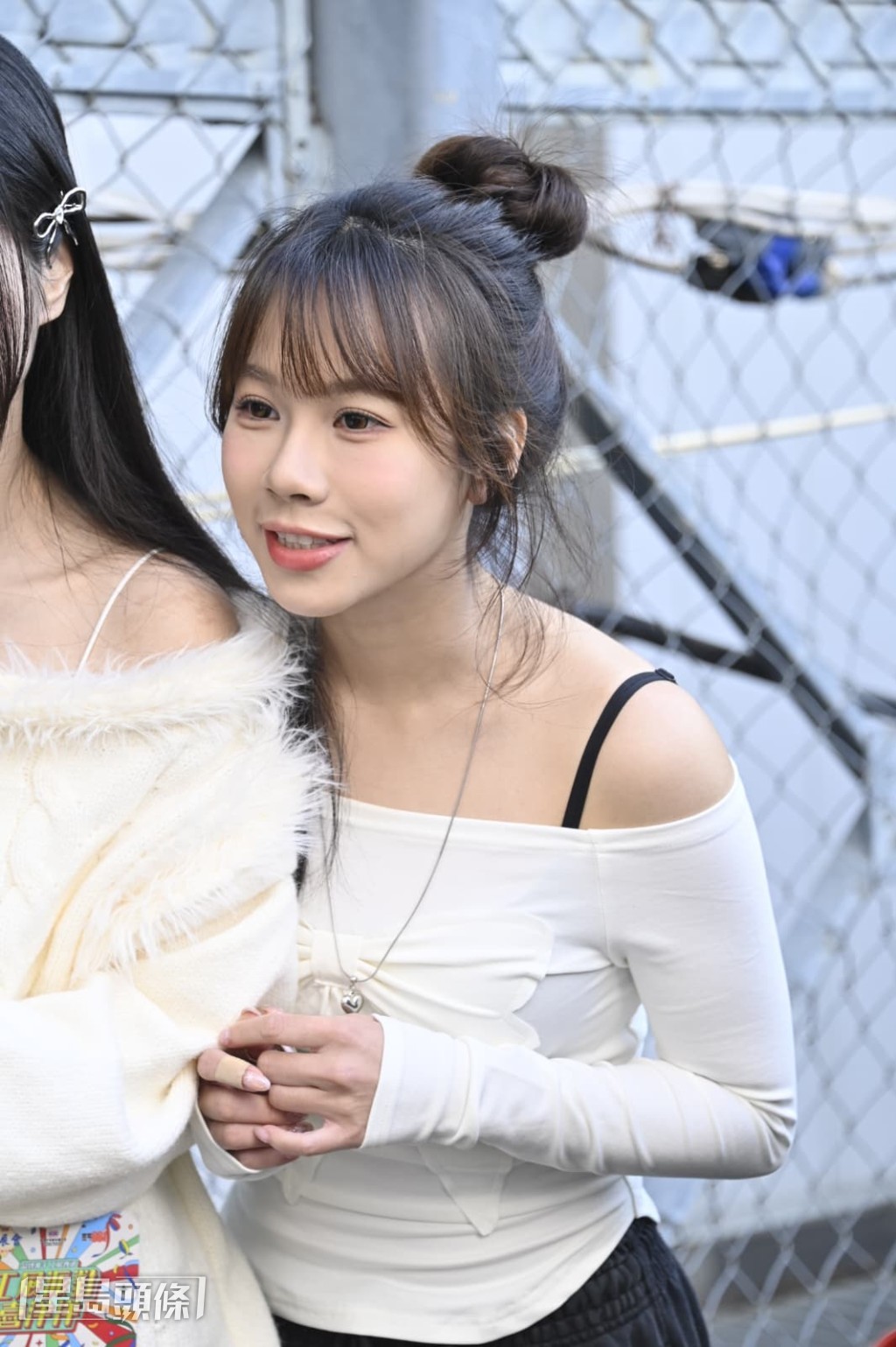 Yoyo則表示找了陳蕾和鄧麗欣集郵,大讚鄧麗欣很靚女。 Yoyo則表示找了陳蕾和鄧麗欣集郵,大讚鄧麗欣很靚女。