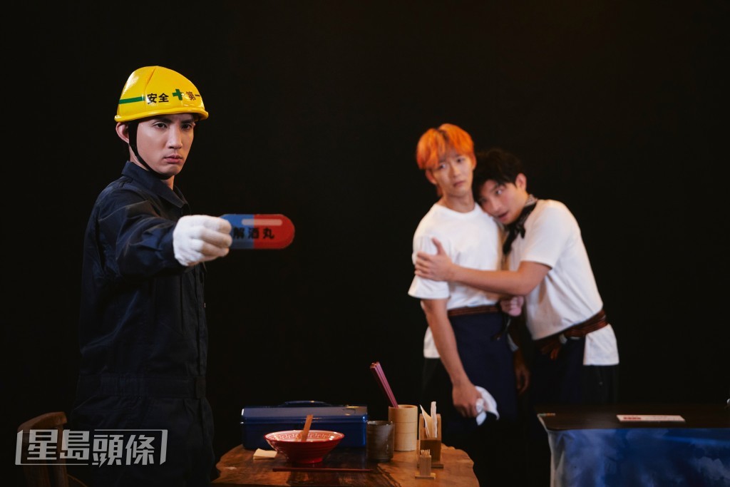 《喜劇開場》改編成幾位香港少年追夢、面對現實的爭扎的故事。 《喜劇開場》改編成幾位香港少年追夢、面對現實的爭扎的故事。