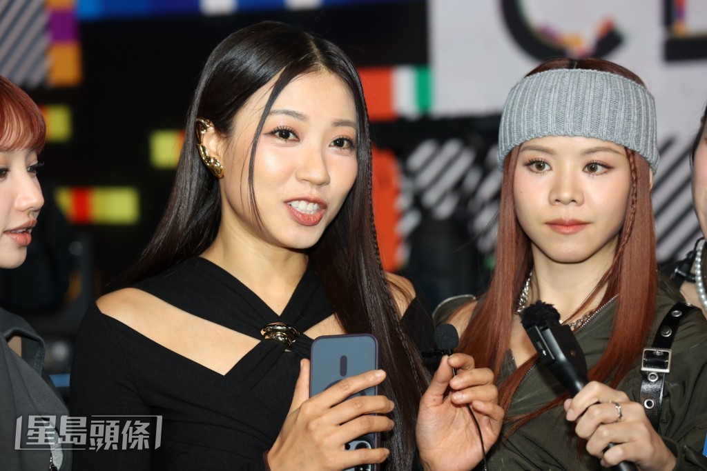 因大家同屬跳唱團體，笑言感覺很正。