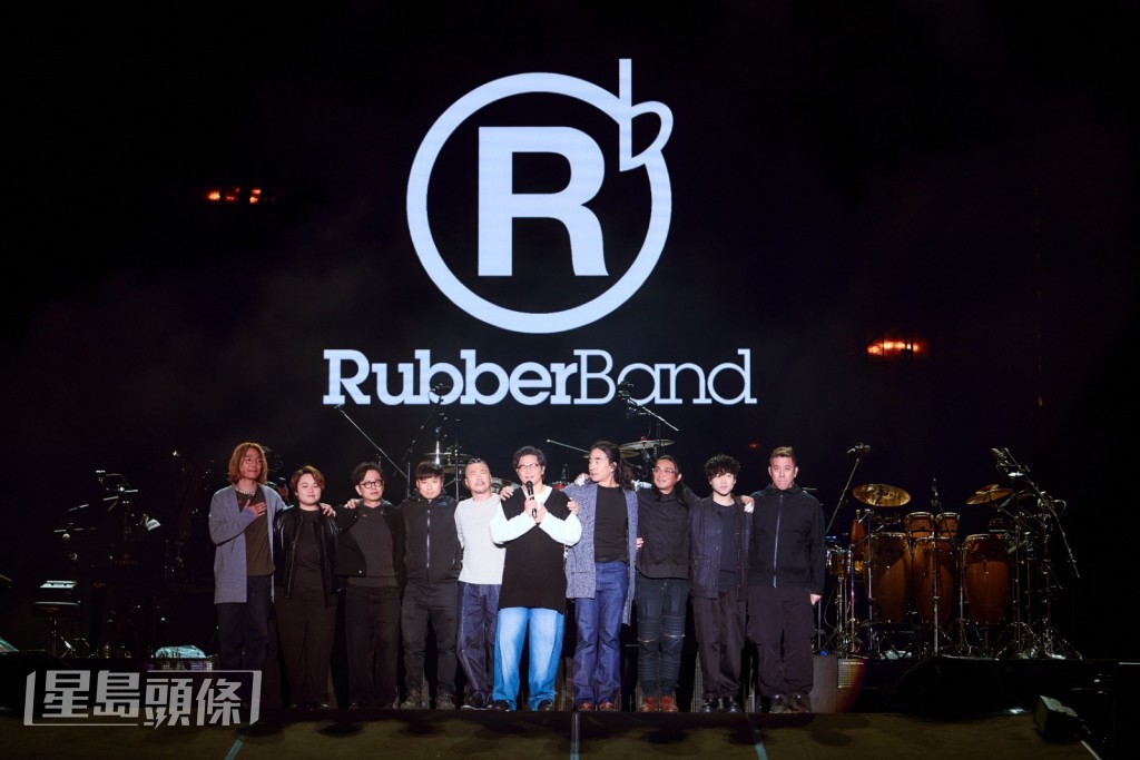 不少台前幕後為今次騷將工作改期,希望可以送到一份溫暖。 不少台前幕後為今次騷將工作改期,希望可以送到一份溫暖。