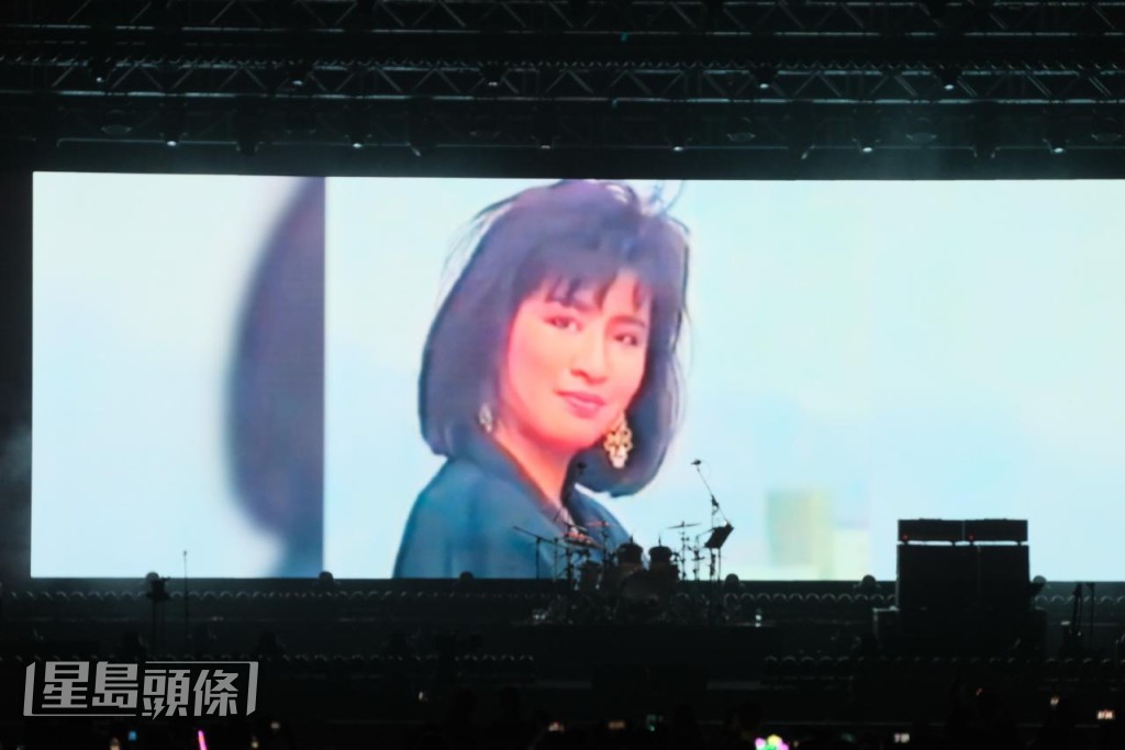 經典金曲《紅色跑車》MV女主角正是當年剛出道、只有19歲的吳君如。