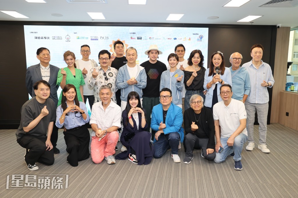 李龙基、黄德斌、徐天佑等今日(3日)出席抑郁症访谈节目《好心情》宣传及新闻发布会。 李龙基、黄德斌、徐天佑等今日(3日)出席抑郁症访谈节目《好心情》宣传及新闻发布会。