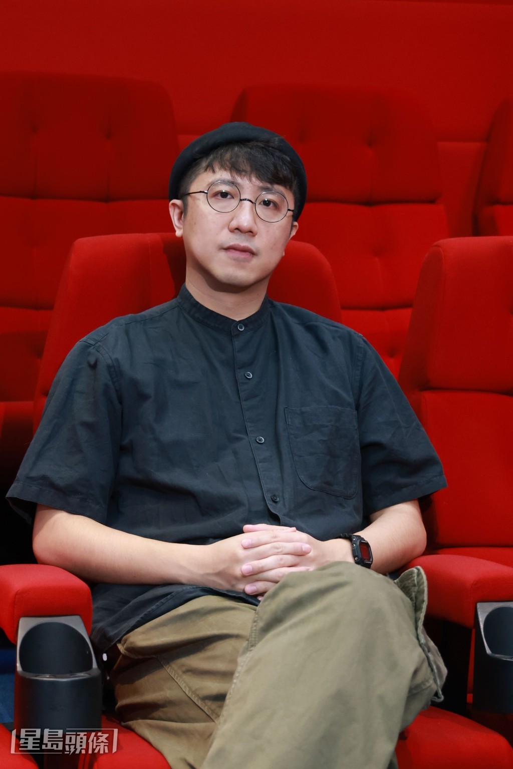 戲中對白「1當咗100」、「世界冇公平」，「好人先會自殺」等，全是楊兩全的社會觀察，帶強烈個人投射。