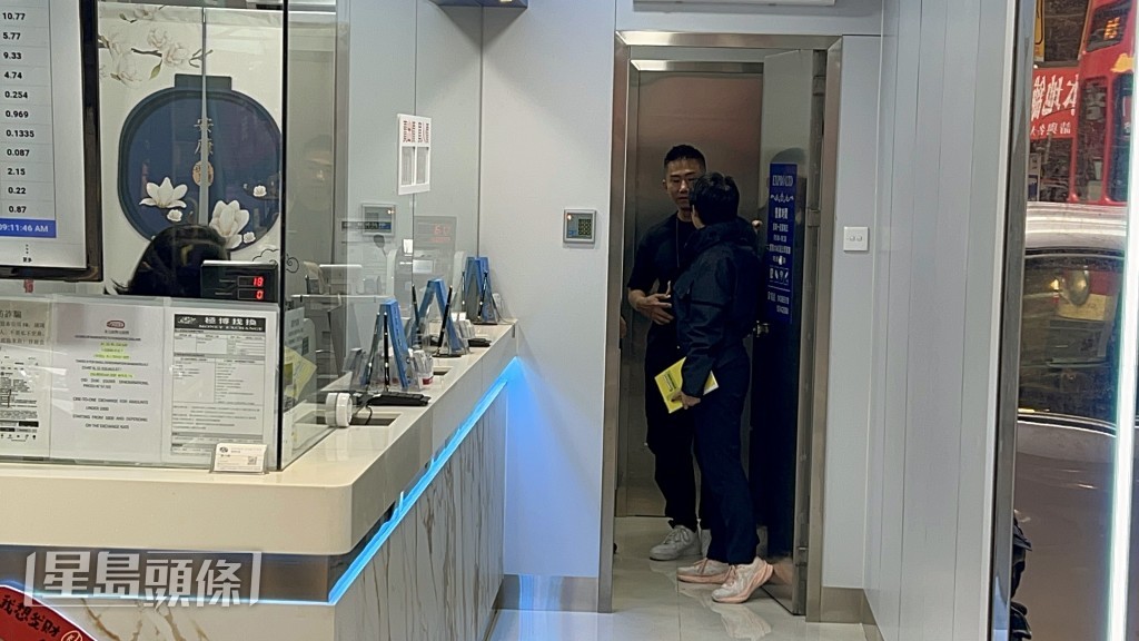 大批探員在場調查。楊偉亨攝