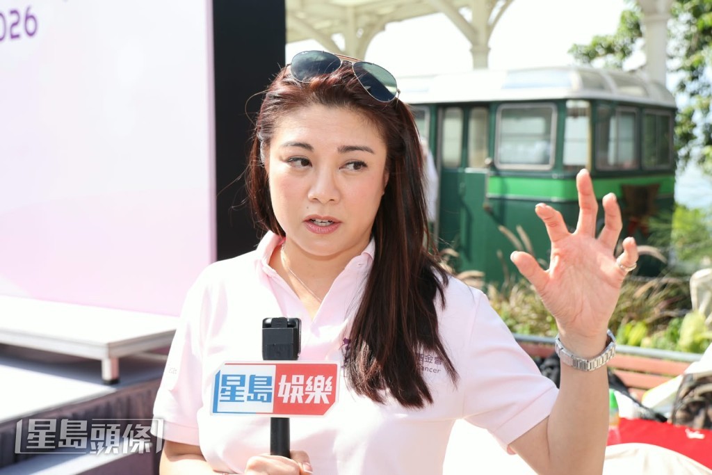 廖碧兒出席活動,默認與70歲百億身家呂禮章新戀情。 廖碧兒出席活動,默認與70歲百億身家呂禮章新戀情。