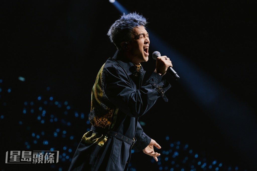 4.	Dear Jane被MC點名下次要跳舞，未知身為主音的Tim會否接受挑戰。