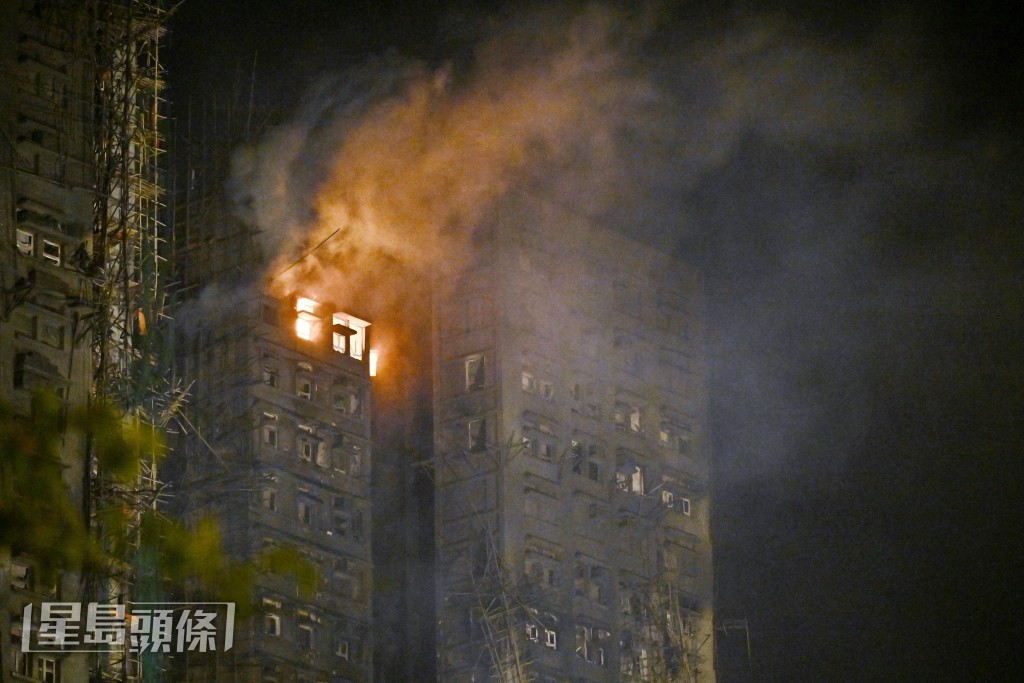 宏福苑大火當日，消防隊目（追授)何偉豪不幸殉職。