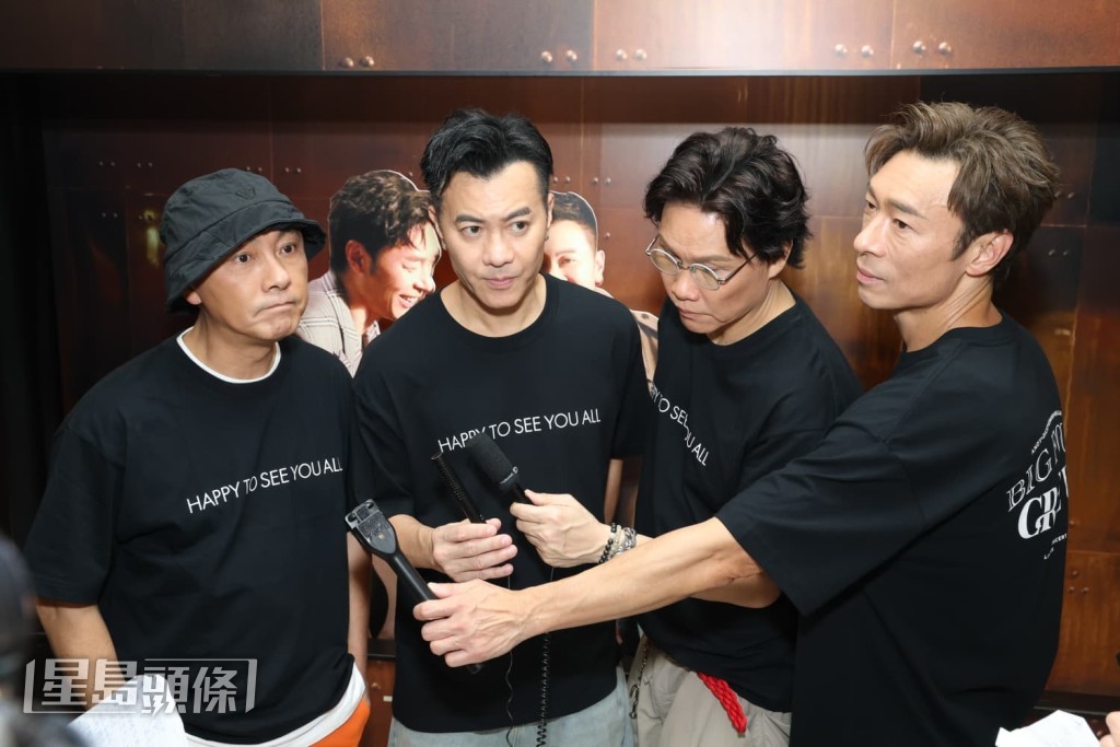 Dicky笑說入兩格廁紙。 Dicky笑說入兩格廁紙。