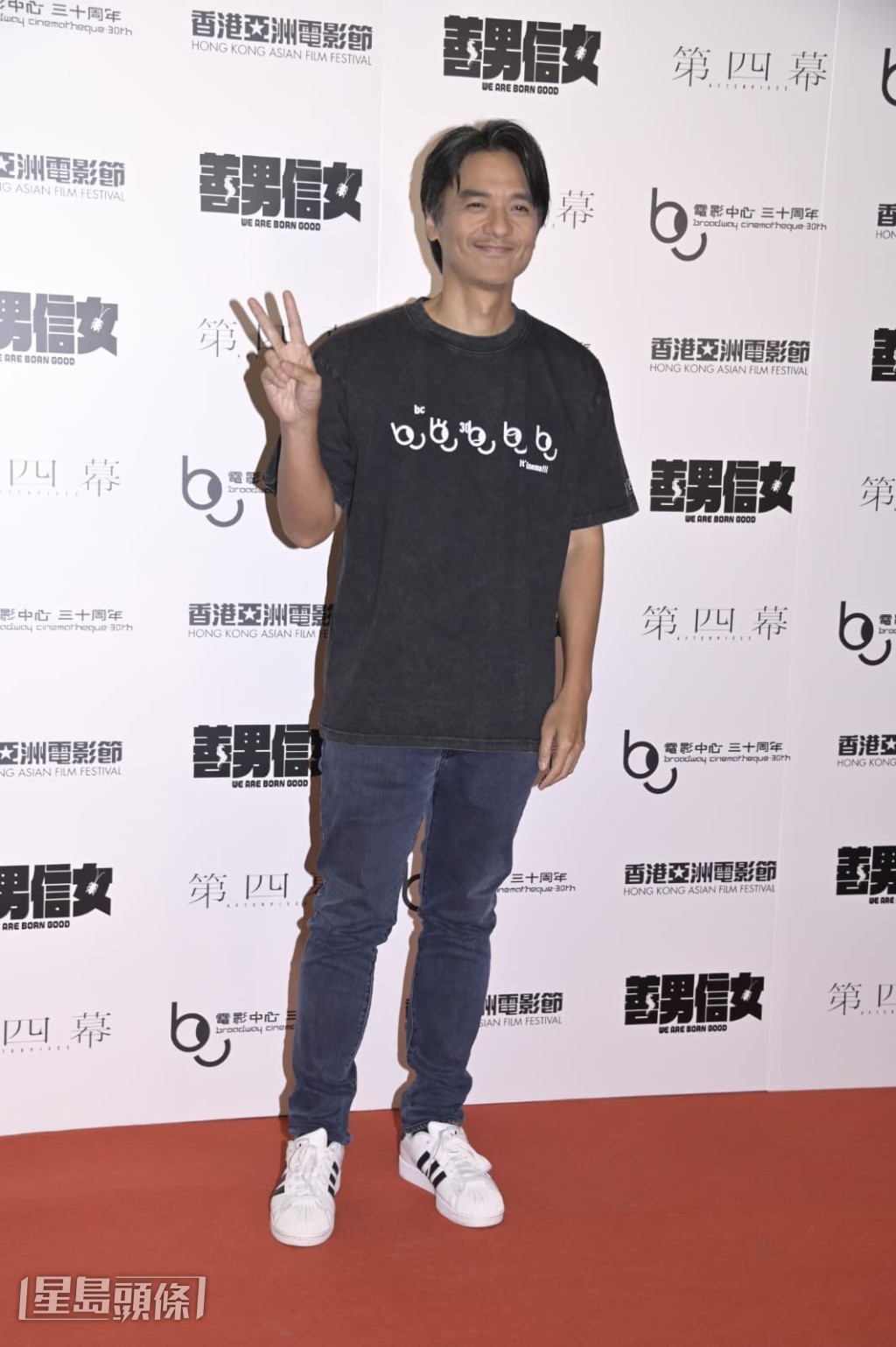 對於太太舒淇憑《女孩》被提名最佳新導演,馮德倫為她感到開心,比自己入圍更開心。 對於太太舒淇憑《女孩》被提名最佳新導演,馮德倫為她感到開心,比自己入圍更開心。