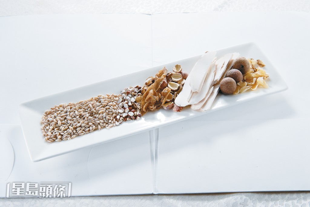 了解不同湯料特性及功效，可輕易配搭煲煮各式湯水。