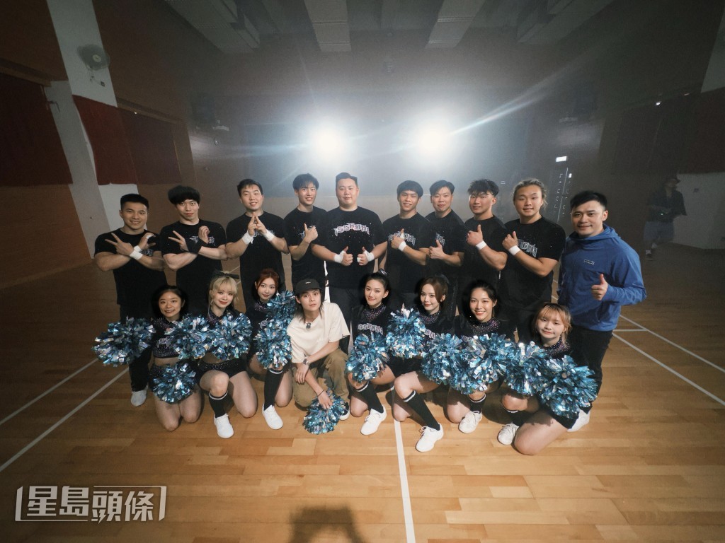 Tiger為女團 VIVA的一周年團歌 《不夠浪漫的我們》執導，歌曲以啦啦隊成軍故事為主題。