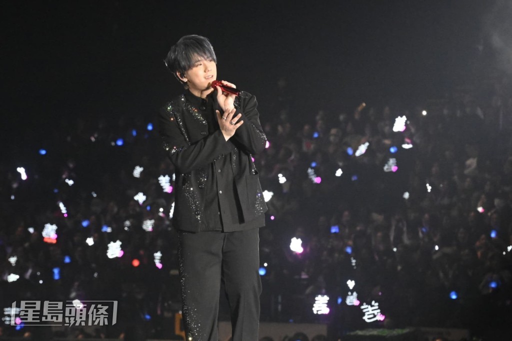 姜濤笑言無可能咁多人生日! 姜濤笑言無可能咁多人生日!