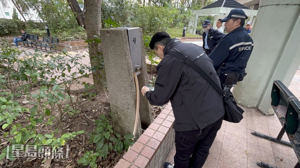 警方在場調查。楊偉亨攝 警方在場調查。楊偉亨攝