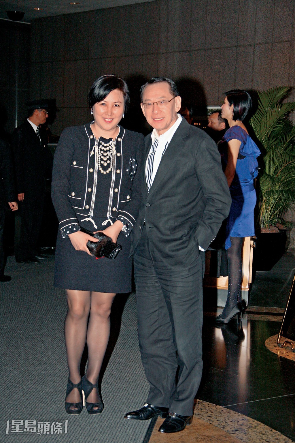 李志強2011年嫁女，在君悅酒店大宴親朋，商人楊受成與太太陸小曼出席道賀。