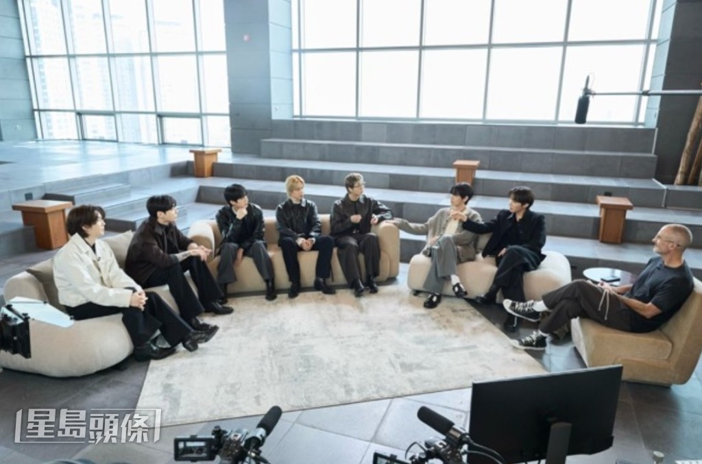 BTS回归深受各国传媒重视，Apple Music更派出该台名DJ Zane Lowe专访飞来首尔，在HYBE总部访问BTS全员。