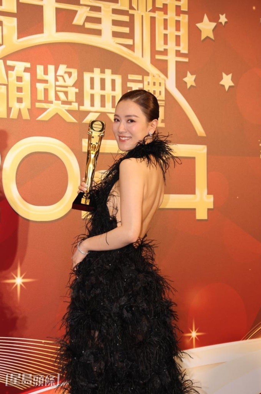 王敏奕近年極速上位,讓更多觀眾認識自己。 王敏奕近年極速上位,讓更多觀眾認識自己。