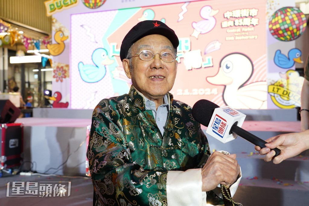 「小黃鴨之父」林亮指玩具業是港人的驕傲。葉偉豪攝 「小黃鴨之父」林亮指玩具業是港人的驕傲。葉偉豪攝