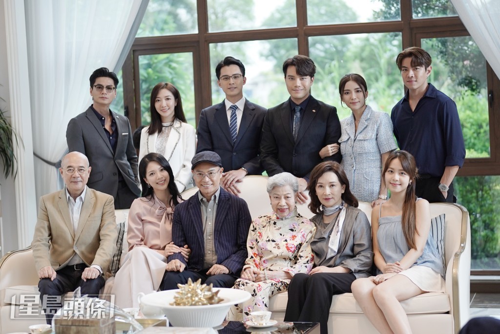 劇中飽受郭晉安子女欺壓，但陳曉華坦言戲外是充滿愛的大家庭。