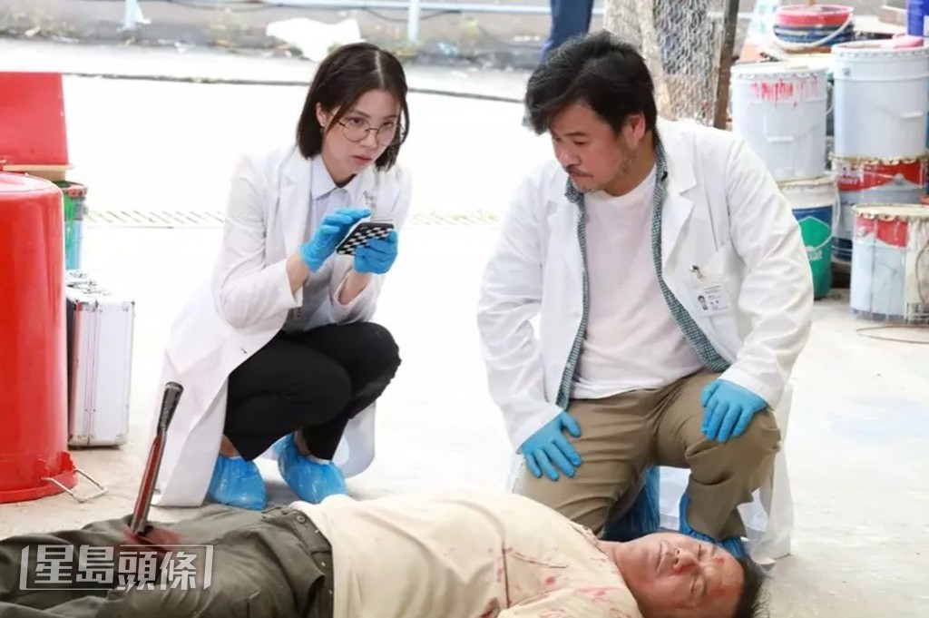 劇中Hera常被韋家雄鬧，現實中的她反而鍾意被人鬧，因為鬧她也是為她好。