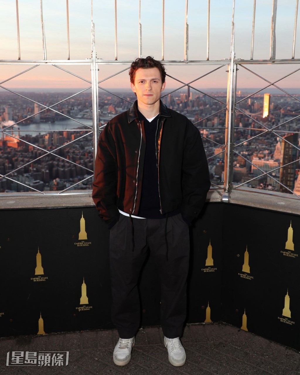 湯姆昨在帝國大廈為新《蜘蛛俠》公開預告宣傳。 湯姆昨在帝國大廈為新《蜘蛛俠》公開預告宣傳。