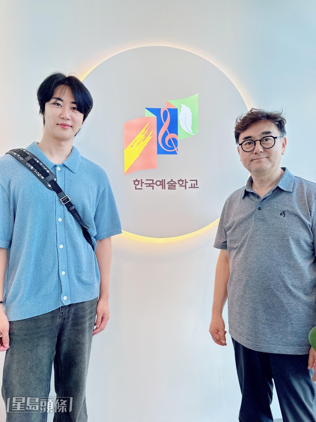 YONG HEO近日回到他旗下的KAA韓國藝術中心開會。 YONG HEO近日回到他旗下的KAA韓國藝術中心開會。