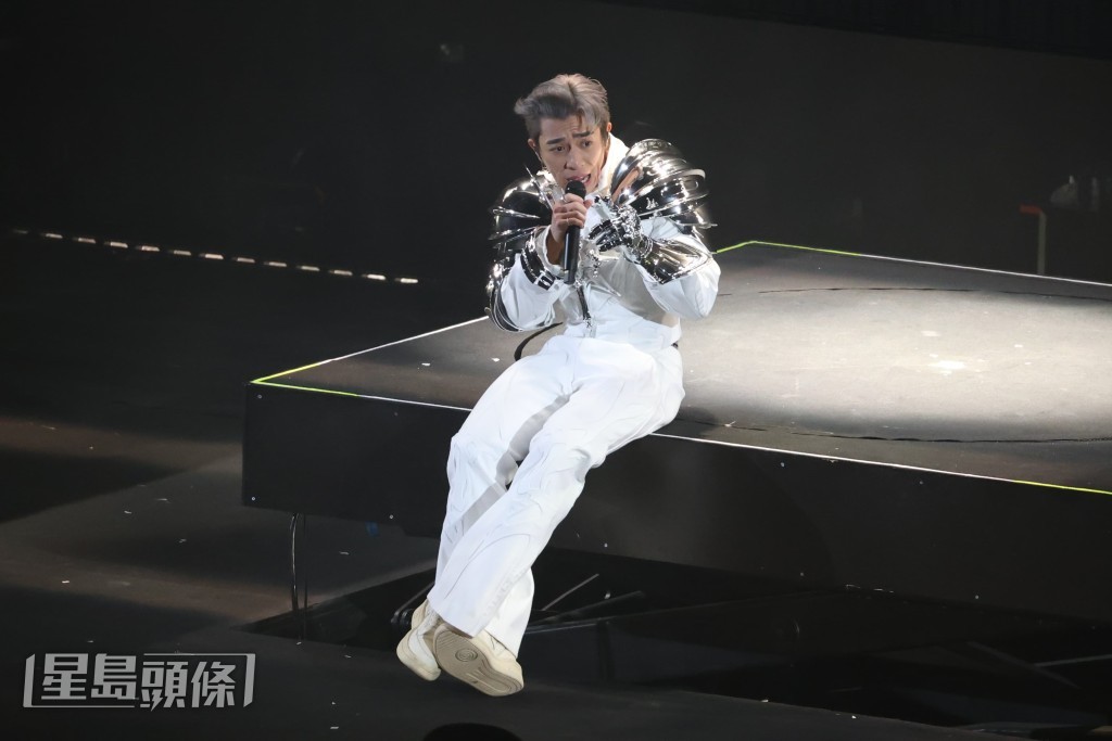 Tyson 一連三場《Tyson Yoshi The Villain 2025》昨晚在啟德體藝館開鑼。 Tyson 一連三場《Tyson Yoshi The Villain 2025》昨晚在啟德體藝館開鑼。