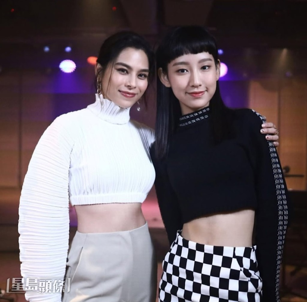 在事業上遇到問題時，Gigi都會搵曾在《聲夢》中擔任其導師的Gin Lee請教。