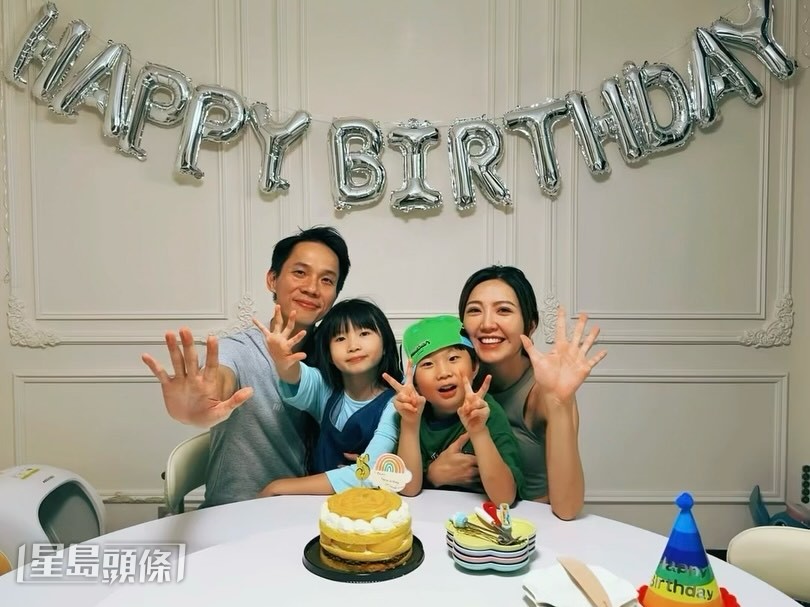 趙浚承與Jinny同為家長,子女分別8歲與9歲年紀相若,Jinny便熱情地表示:「到時過嚟香港住,可以搵我個女一齊玩呀!」 趙浚承與Jinny同為家長,子女分別8歲與9歲年紀相若,Jinny便熱情地表示:「到時過嚟香港住,可以搵我個女一齊玩呀!」