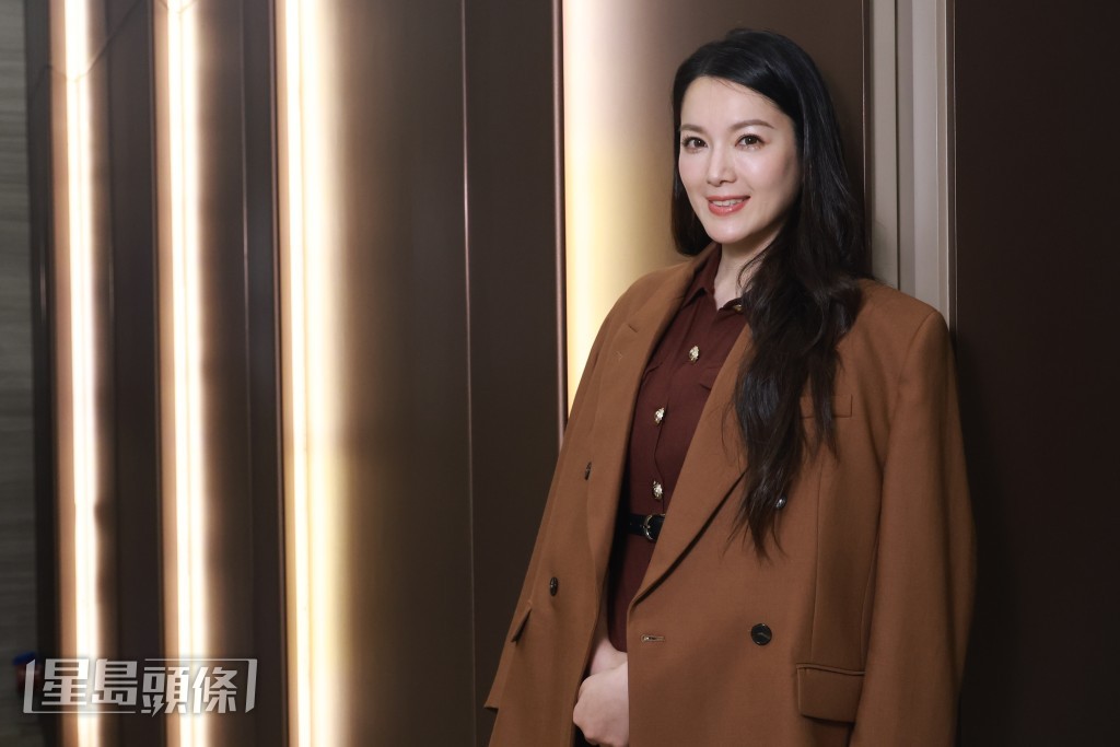 苟芸慧现在不再以目标定义事业的成功与否,会轻松地去看工作上的安排。 苟芸慧现在不再以目标定义事业的成功与否,会轻松地去看工作上的安排。