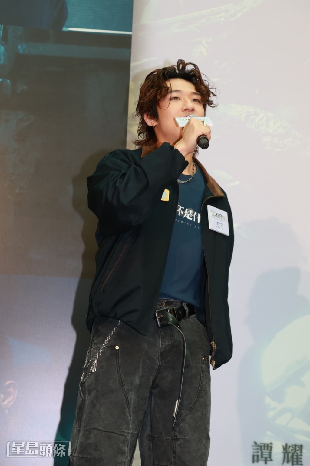 ANSONBEAN就指家人看完後覺得好鍾意。 ANSONBEAN就指家人看完後覺得好鍾意。