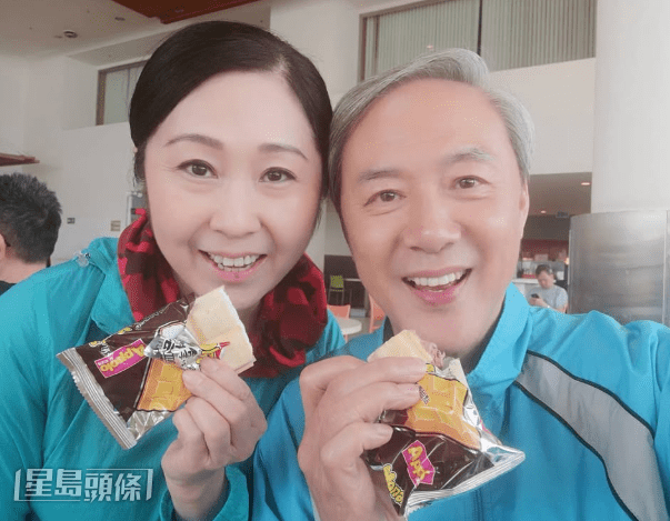 陳榮峻透露儘管吳香倫現時的情況穩定,都不敢掉以輕心,定時陪太太去覆診。 陳榮峻透露儘管吳香倫現時的情況穩定,都不敢掉以輕心,定時陪太太去覆診。