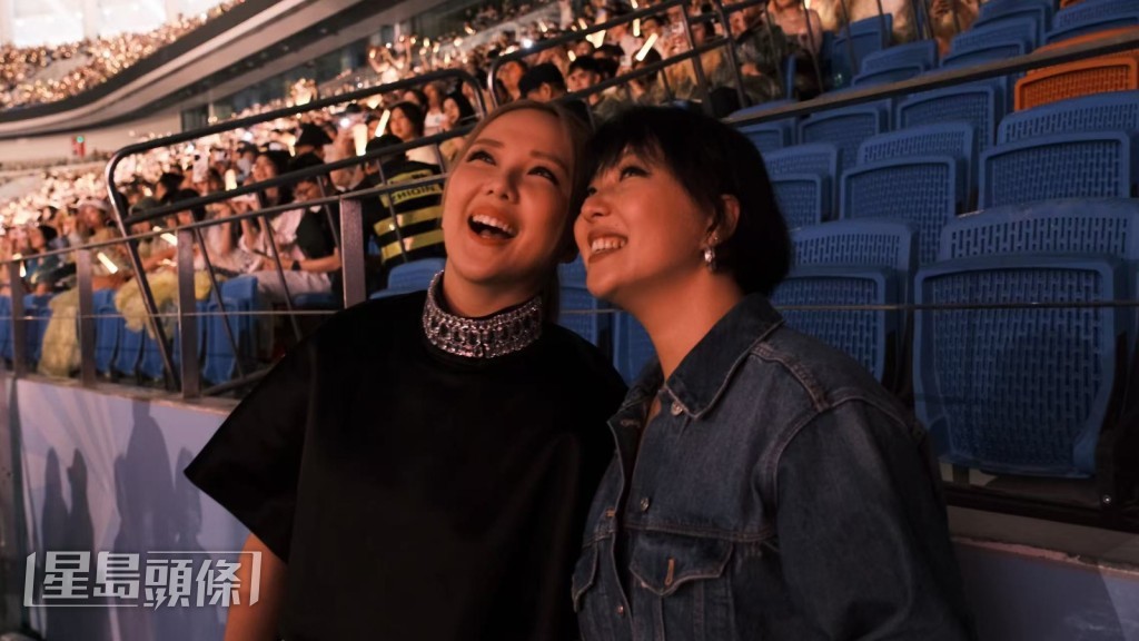 Janice更帶同妹妹Jill一同朝聖。 Janice更帶同妹妹Jill一同朝聖。