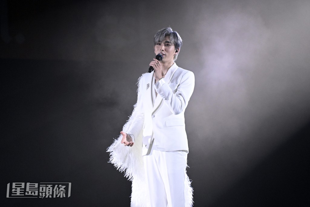 Phoebus稱終於擁有自己的舞台，沒有在場的每一位，相信搞不成演唱會。