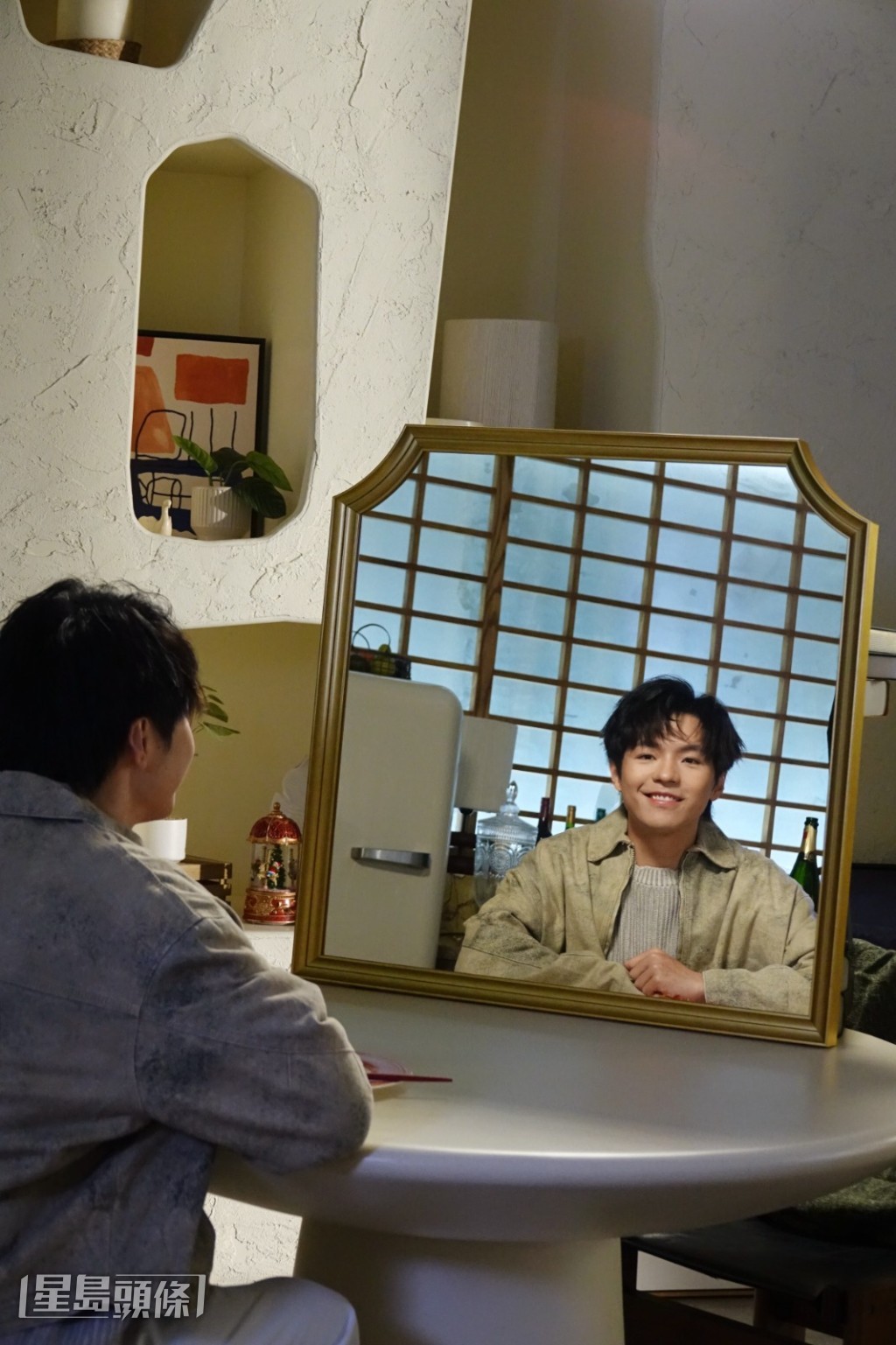 由Ian作曲、黃偉文填詞、黃兆銘編曲，以及Ian與陳考威齊齊擔任監製。