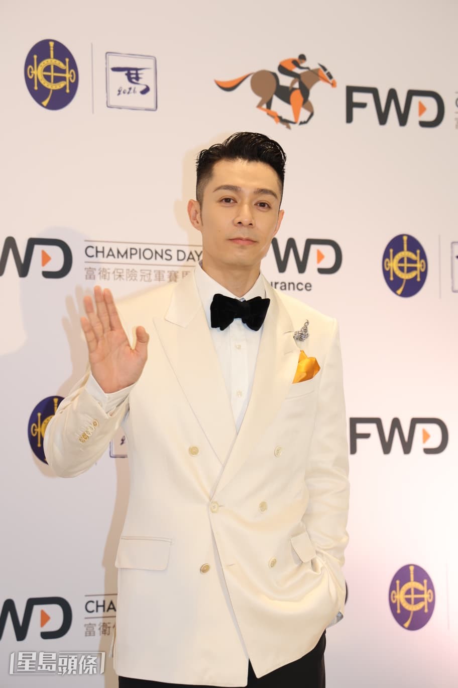  周柏豪今日（26日）到沙田馬場擔任開幕表演嘉賓。