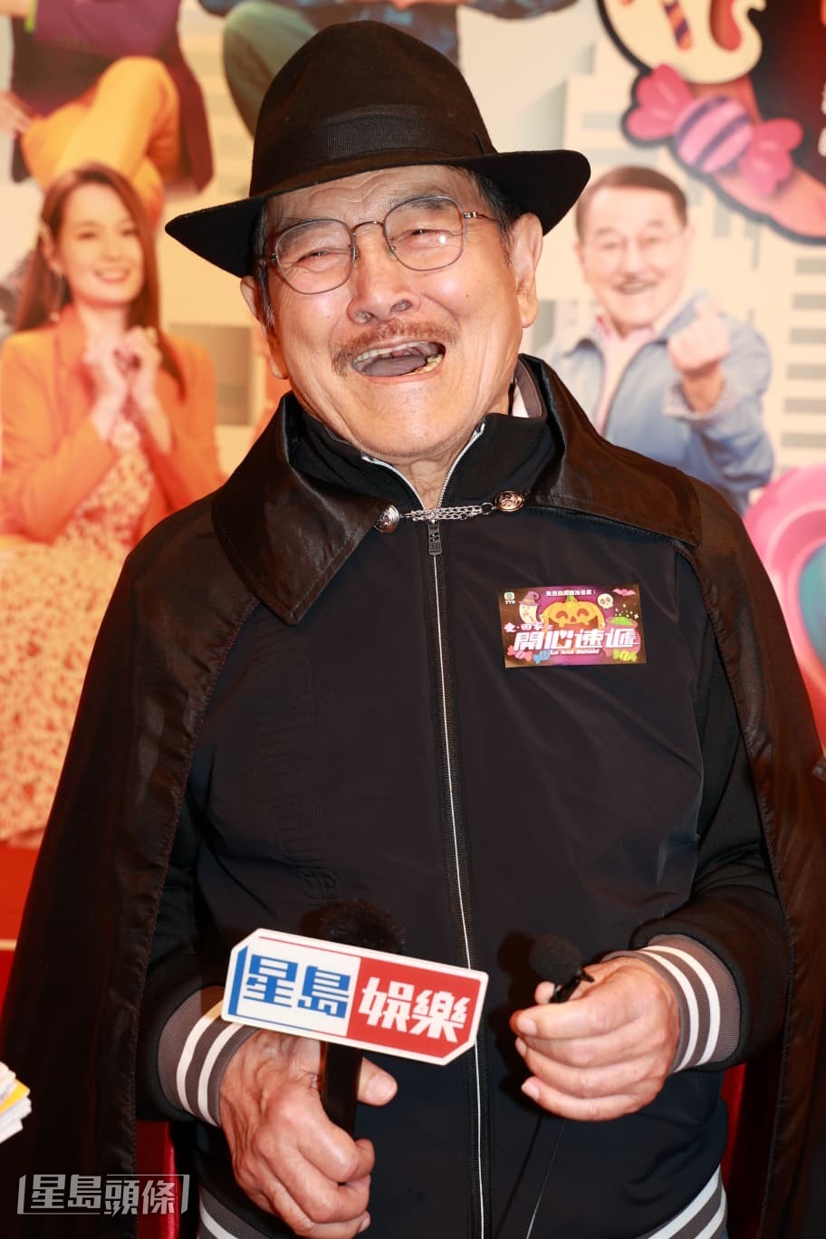 早前劉嘉玲、張柏芝等《一路繁花2》節目組入電視城探班,劉丹指見到嘉玲也很激動,因已幾十年未見。 早前劉嘉玲、張柏芝等《一路繁花2》節目組入電視城探班,劉丹指見到嘉玲也很激動,因已幾十年未見。