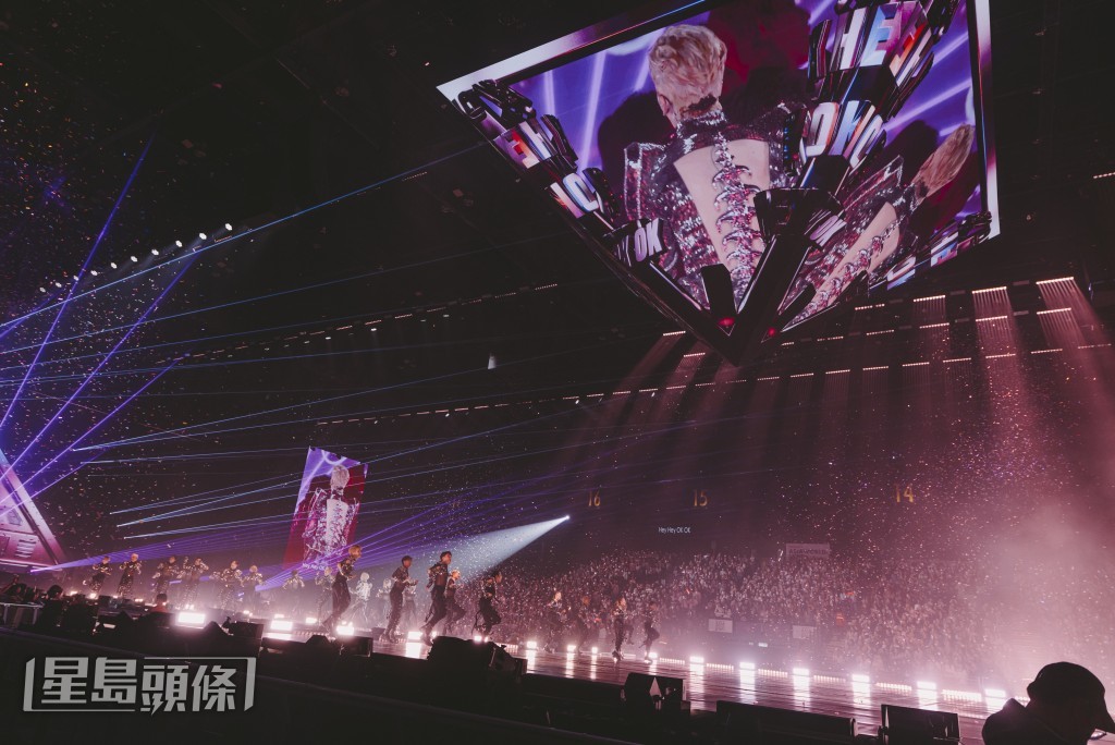 搭配四面巨型螢幕，營造出震撼而神秘的異域國度氛圍。