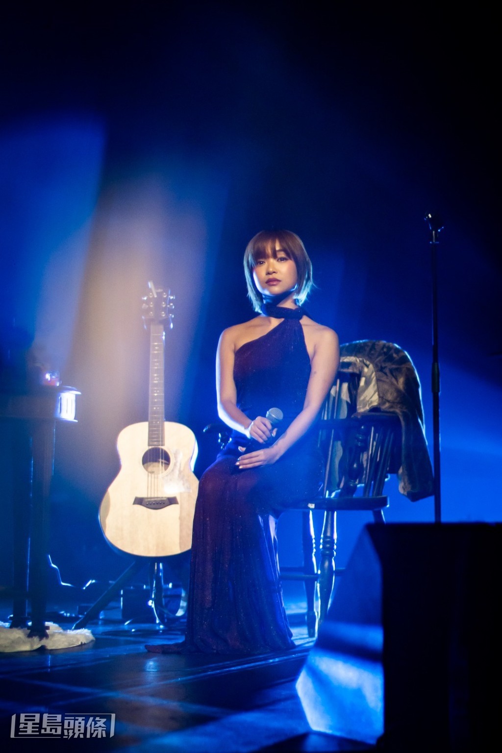 當晚EartH場館內座無虛席，氣氛熾熱。