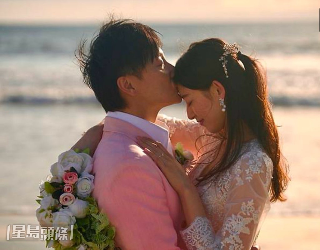 方力申日前在佛山舉行演唱會時公布太太陀B女。 方力申日前在佛山舉行演唱會時公布太太陀B女。