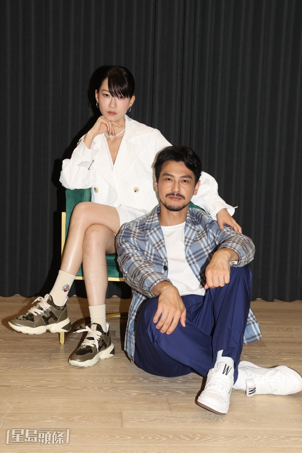 栢天男劇中演投資大行CEO,廖子妤則演他的下屬。 栢天男劇中演投資大行CEO,廖子妤則演他的下屬。