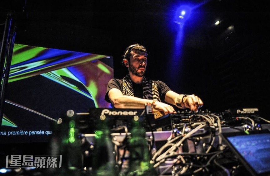 Tepr在法國著名音樂人及音樂監製,曾為Katy Perry任演唱會開場嘉賓。 Tepr在法國著名音樂人及音樂監製,曾為Katy Perry任演唱會開場嘉賓。