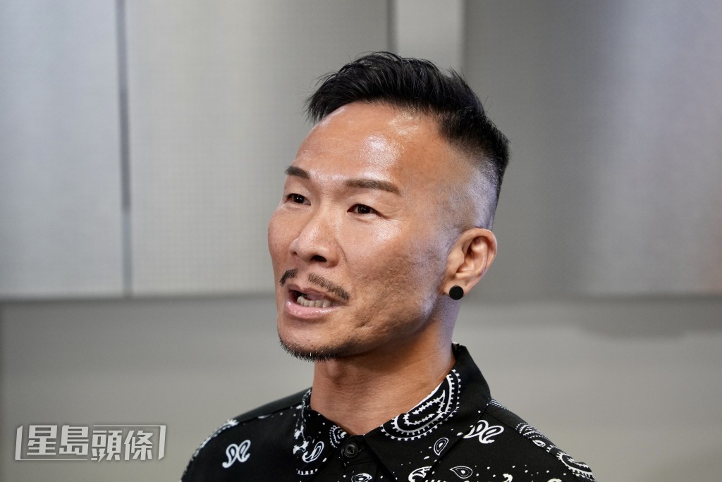 同性伴侶代表周英燫對判決感到喜出望外。蘇正謙攝 同性伴侶代表周英燫對判決感到喜出望外。蘇正謙攝