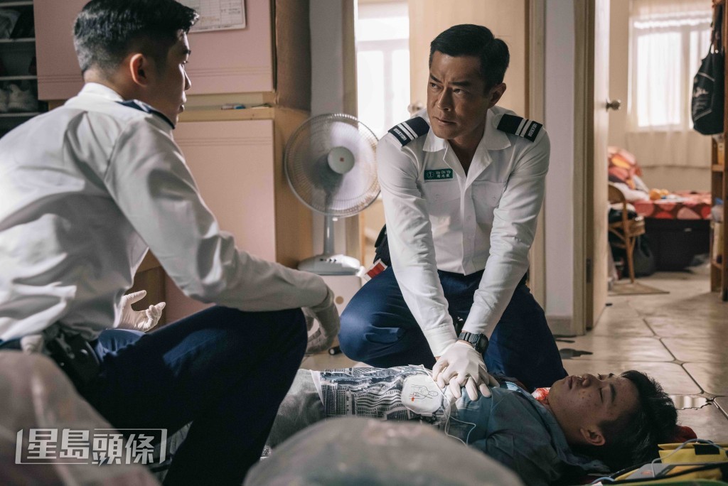 於找來古天樂演出,卓韻芝笑指與古天樂雖是朋友,但一開始沒想過找他,誰知他看過劇本後主動自薦。 於找來古天樂演出,卓韻芝笑指與古天樂雖是朋友,但一開始沒想過找他,誰知他看過劇本後主動自薦。