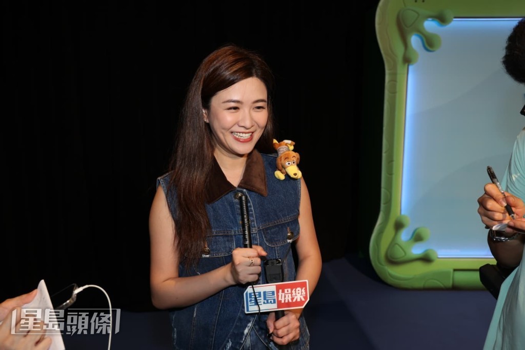她表示，自己有份資助妹妹部份學費，大部份由媽媽支持，她也未知妹妹畢業後想做甚麼。