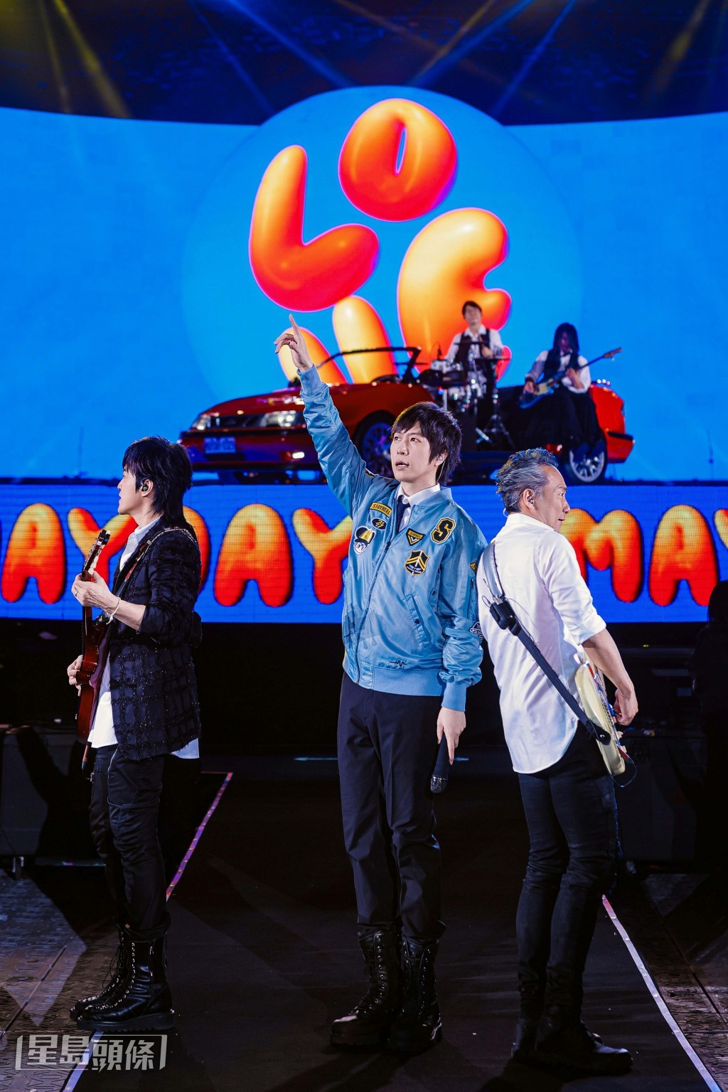 經重新審視香港站的整體演出規劃後，並在檔期配合下，欣然宣布，五月天 [#5525+1 回到那一天] 香港站四場演出日期，將調整為3月 25、27、28、29 日 舉行。