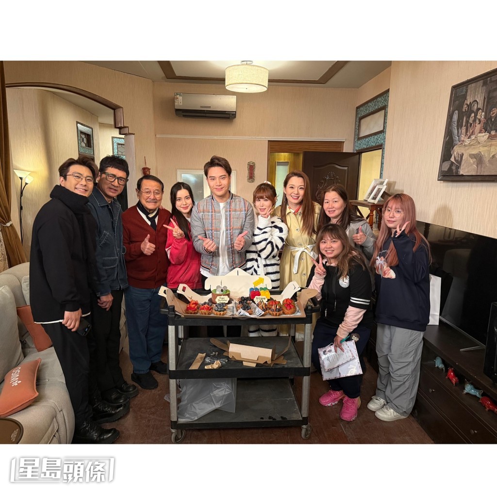 陳浚霆主要在《愛.回家之開心速遞》中飾演「龍璟風」(風少) ,其搞笑型像深入民心。 陳浚霆主要在《愛.回家之開心速遞》中飾演「龍璟風」(風少) ,其搞笑型像深入民心。