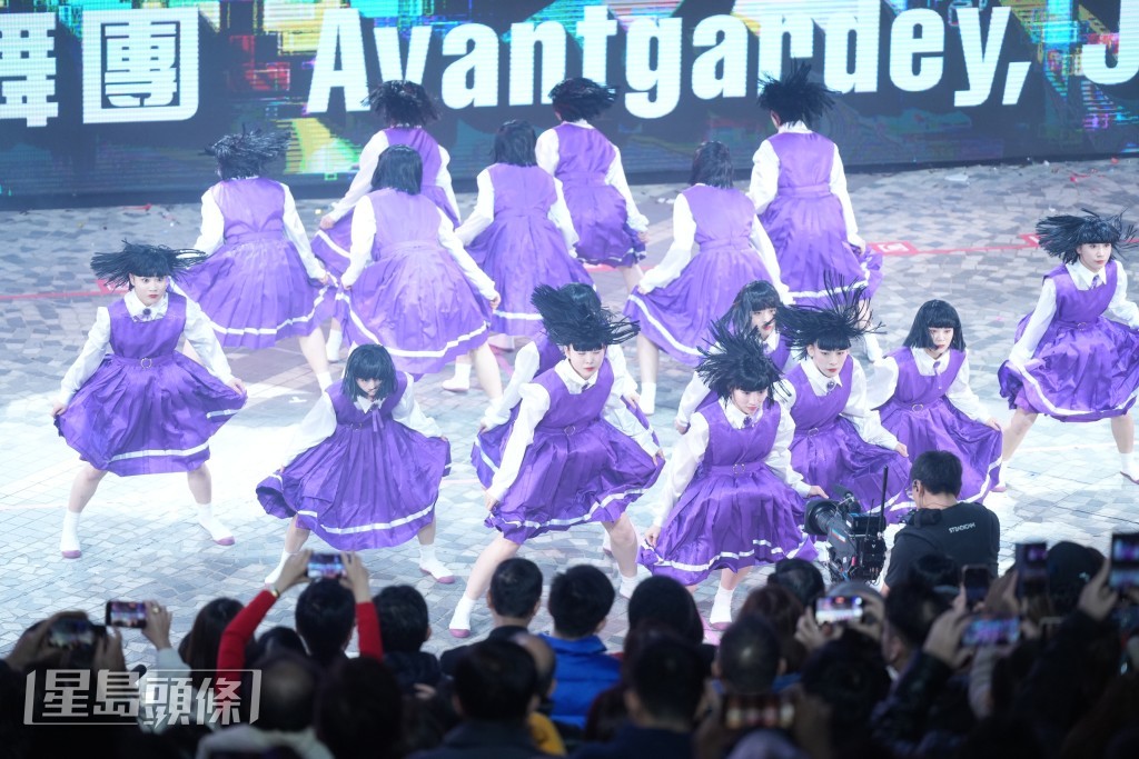 日本當紅女子舞團Avantgardey亮相,表演YOASOBI大熱歌曲《IDOL》。 日本當紅女子舞團Avantgardey亮相,表演YOASOBI大熱歌曲《IDOL》。
